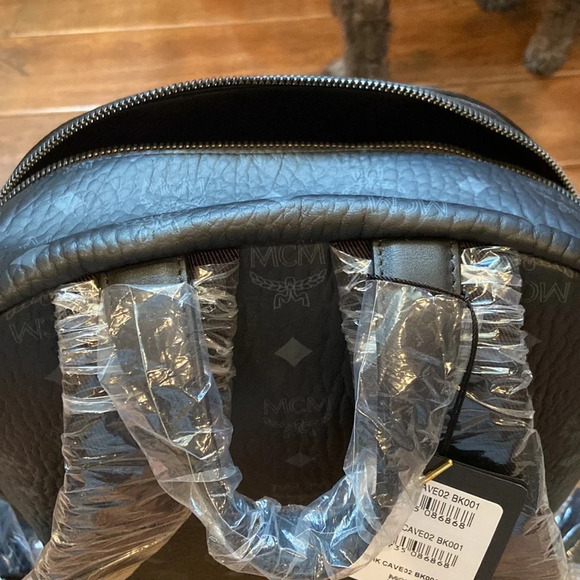 MCM Stark Medium Black Backpack NWT - Picture 10 of 16